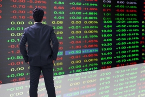 XIN CẤP GIẤY ĐI ĐƯỜNG: NGÀNH CHỨNG KHOÁN “MẮC KẸT” GIỮA NHÓM 2 VÀ NHÓM 6