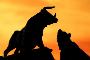 BÙNG NỔ TRONG NGÀY ĐẦU THÁNG 4, VN-INDEX LÊN MỨC CAO NHẤT TRONG LỊCH SỬ