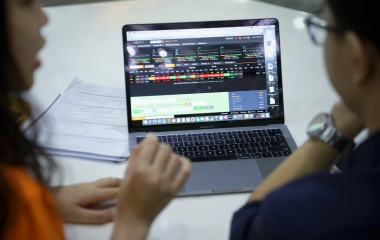 SỐ LƯỢNG TÀI KHOẢN MỞ MỚI CAO THỨ 3 TRONG LỊCH SỬ CHỨNG KHOÁN VIỆT NAM, VN-INDEX VẪN CÓ THỂ VƯỢT MỐC 1.200 ĐIỂM